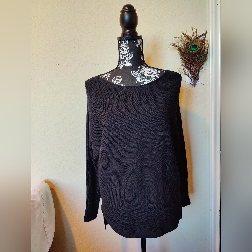 Jones New York classy black crew neck blouse 🖤 (Small)